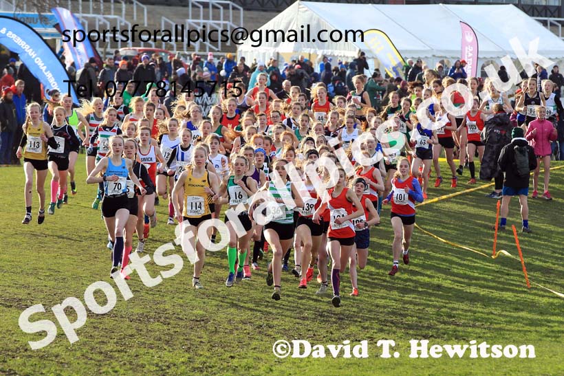 Girls under-15s 2022 Northern Cross Country Champs., Pontefract. Photo: David T. Hewitson/Sports for All Pics